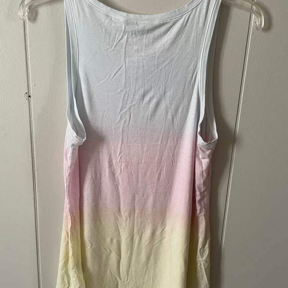 American Eagle Gradient Tank - Picture 3 of 3